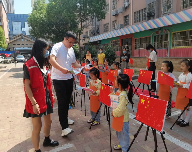 新时代文明实践进社区